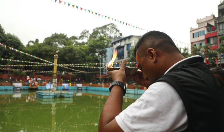 नक्शालस्थित नागपोखरीमा यसरी मनाइँदै छ नागपञ्चमी