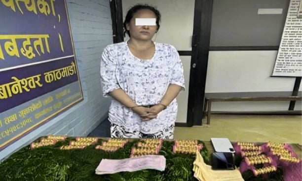 सुनका गरगहनासहित एक महिला पक्राउ