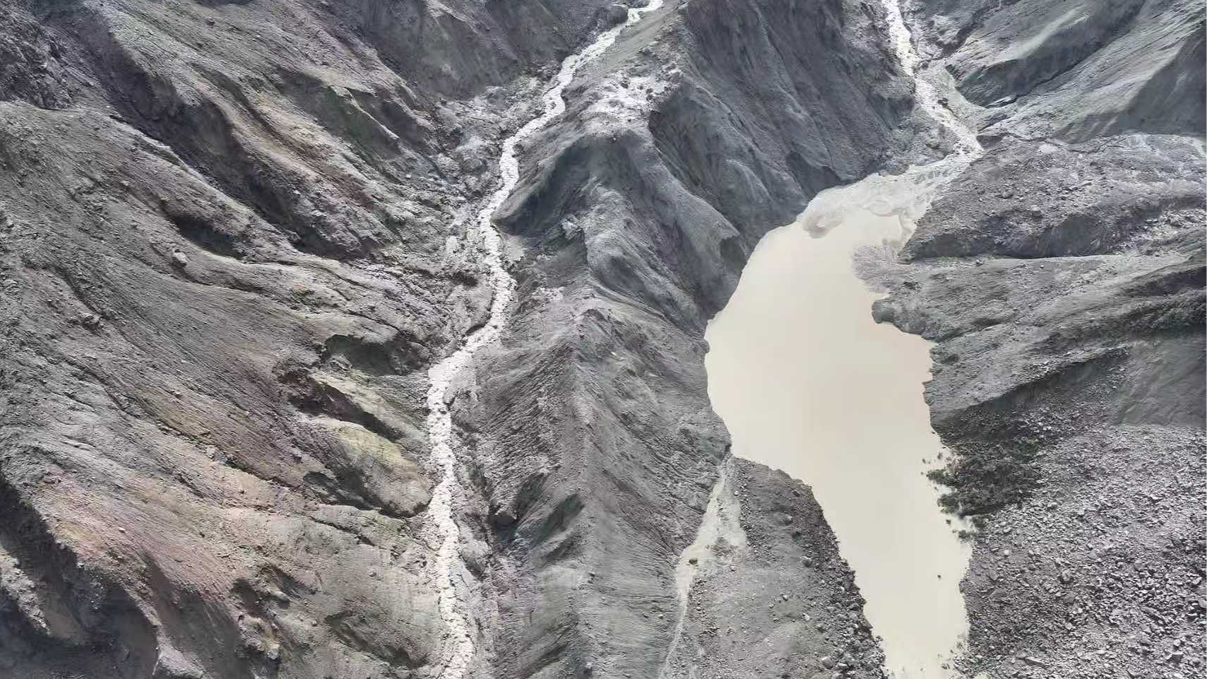 तिब्बतमा नदी थुनिएर बनेको ताल फुट्यो, सतर्क रहन आग्रह